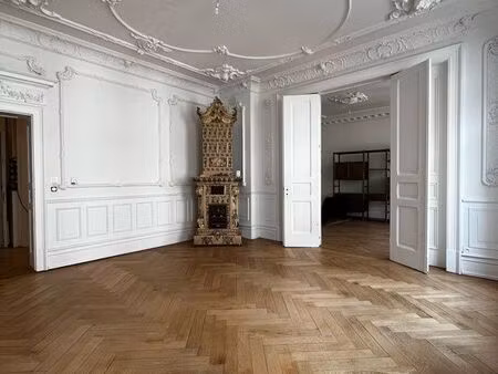 local professionnel 125m2