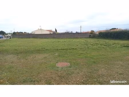beau terrain viabilisé à le bourdet  entre niort et la rochelle