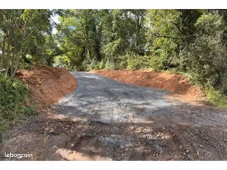 terrain de 1200m2