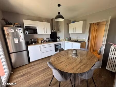 bel appartement t3 meublé evian