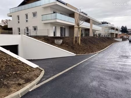 loue garage box fermé