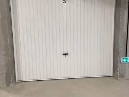 cherche garage à louer
