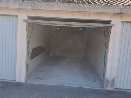 garage fermé à louer st jean de maurienne