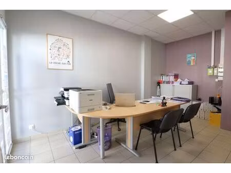 centre ville  local commercial de 42 m² avec accès pmr