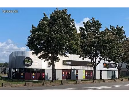 local commercial 600 m² saint laurent blangy