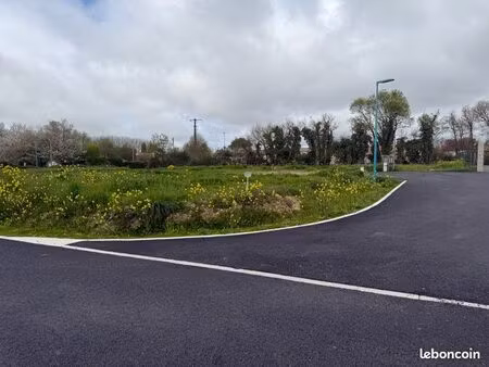terrain à vendre mauzé sur le mignon 560m2