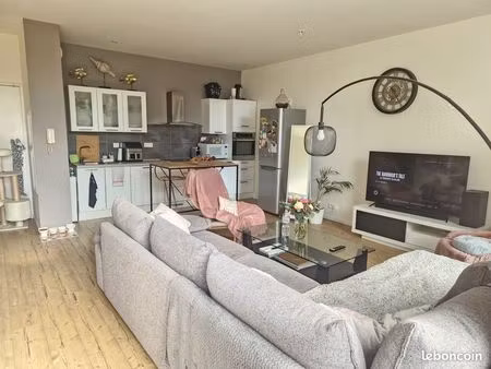 appartement t4 climatisé avec jardin et garage