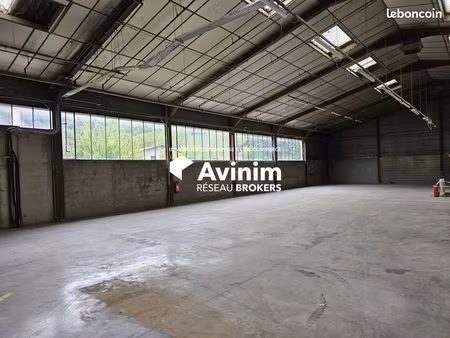 entrepôt 600 m² thônes