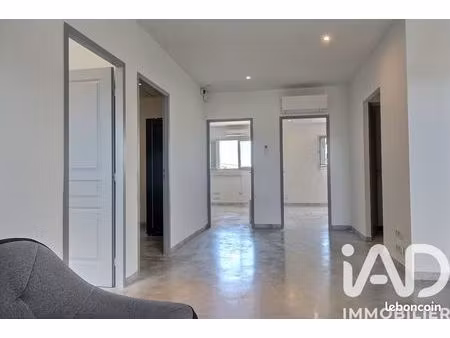 local 154 m² vedène