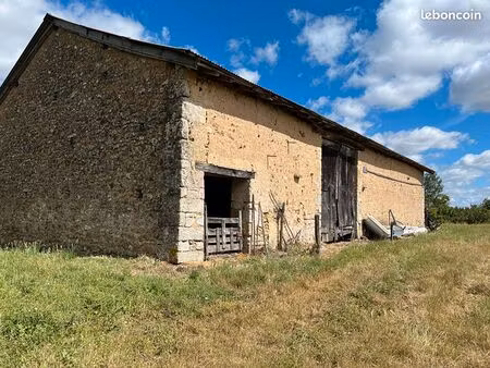 grange 1 pièce 166 m²