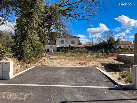 terrain 323 m² carpentras