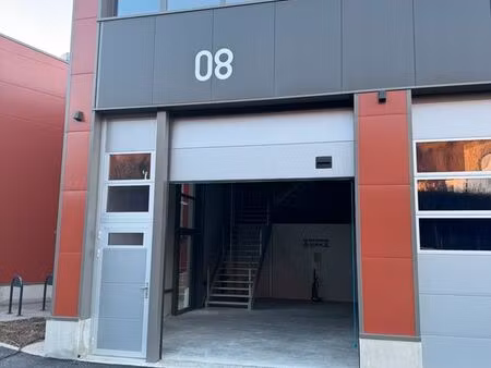 local d'activité/artisanal 105m2