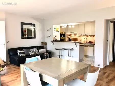 versailles rive droite – 3p 70m² – terrasse 16m² plein sud – cave & parking couvert