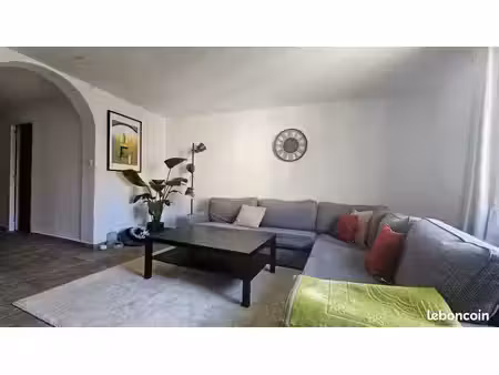 appartement 2 pièces 64 m²
