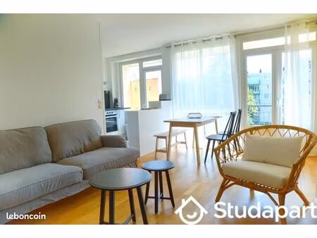 chambre 1 pièce 12 m²