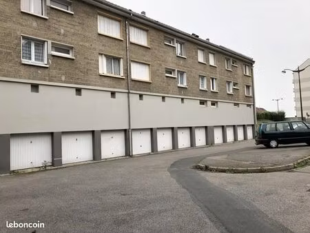 garage/box 18 m² le trait