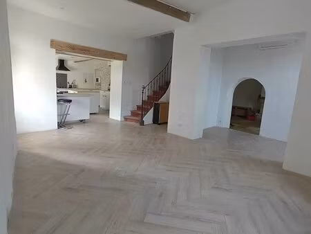 maison de caractère avec beaucoup de potentiel