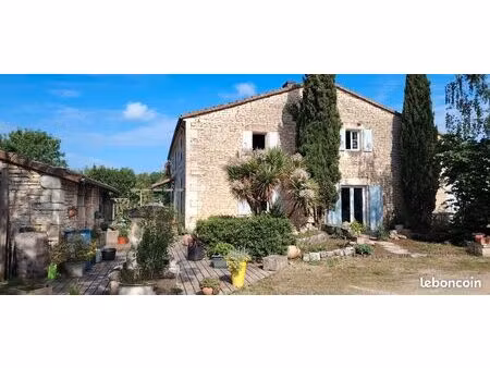 maison en pierre