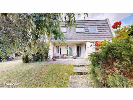 maison 5 pièces 138 m²