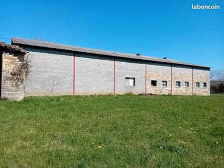immeuble 3 pièces 480 m²