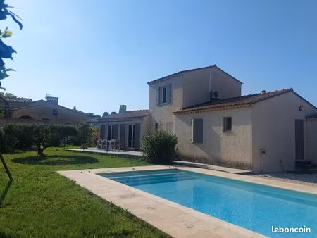 maison. 4 pièces. 110m²