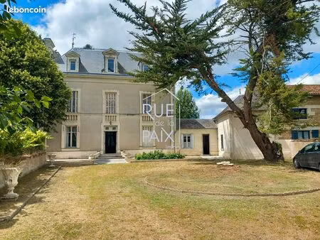 maison 5 pièces 236 m²