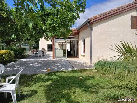 maison de 210 m2 dans une propriété de 15000 m2