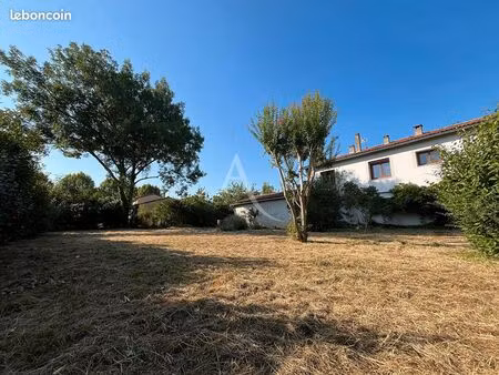 maison 6 pièces 196 m²