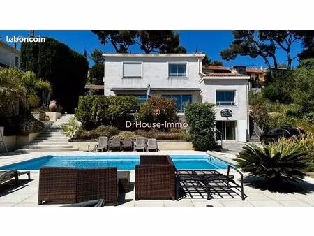 villa 7 pièces 240 m²