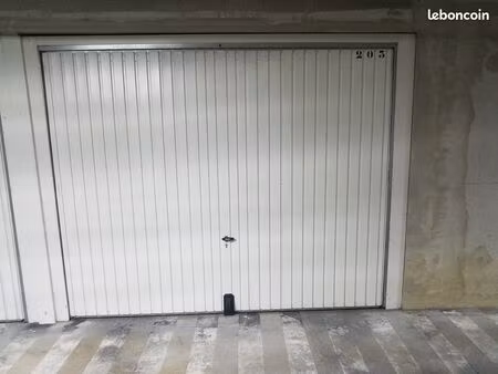 vends garage fermé