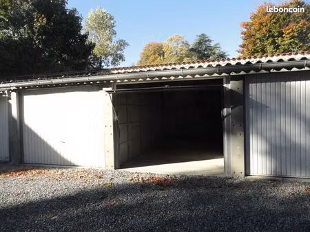 gararage pour stockage ou voiture