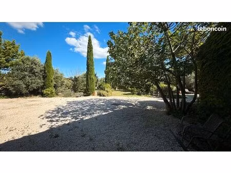 joli mas au milieu des vignes  idéal famille et/ou maison d'hôtes