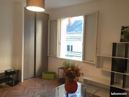 appartement meublé 40m²  centre-ville châtellerault – idéal étudiants  stagiaires ou jeune