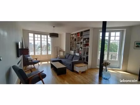 grand appartement familial rénové – lumineux  vue dégagée  dernier étage