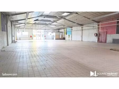 local commercial 1 240 m²