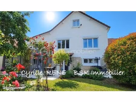 maison 6 pièces 136 m²