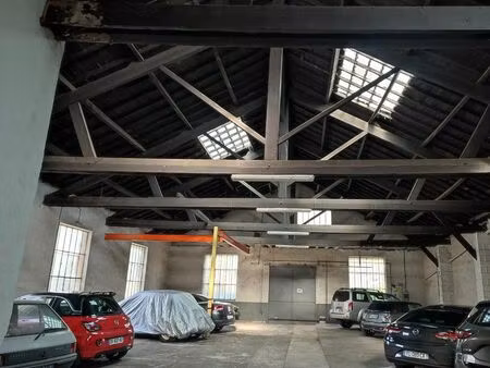 place de parking couvert