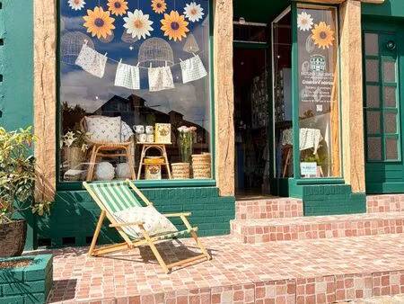 local commercial pavilly