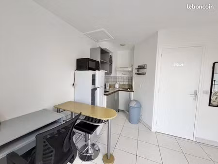 studio 1 pièce 19 m²