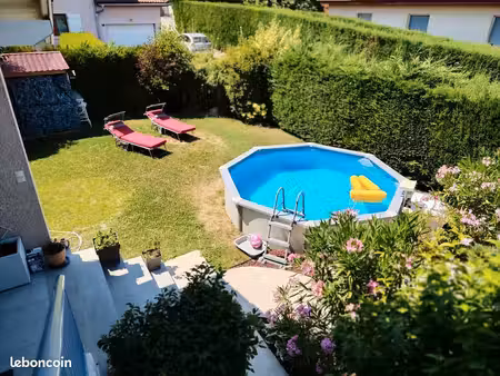 appartement-villa en attique 1er  jardin 150m2  balcon-terrasse 25m2  sud  vue dégagée alp