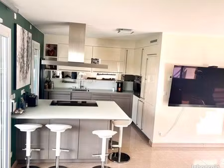 94 m2 appartement  40 m2 terrasse  cave