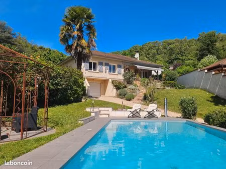 à miribel  sur le secteur prisé de la côtière  découvrez cette maison familiale offrant un