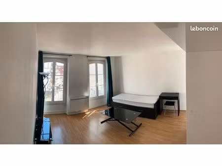 studio plein centre - meublé  calme  lumineux