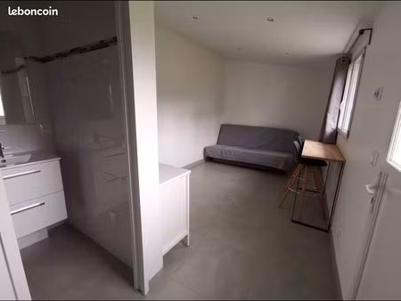 studio meublé 16m2