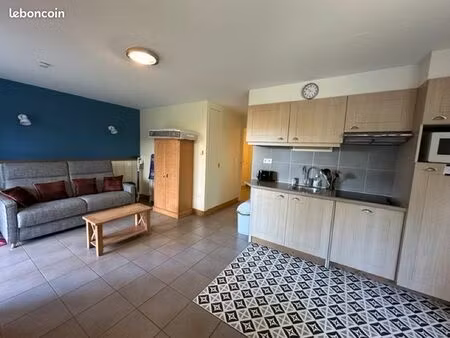 vends appartement pmr 40m2 rez-de-chaussée