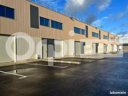 local d'activité 187 m²
