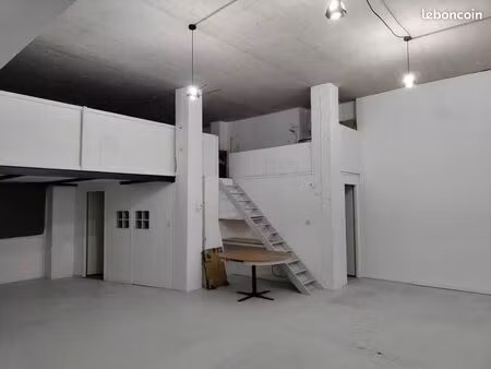 100 m2 local commercial / atelier / stockage – centre-ville