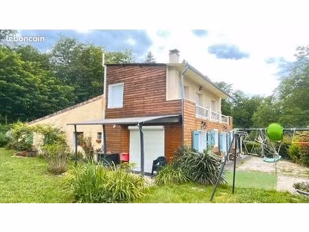 maison 6 pièces 213 m²