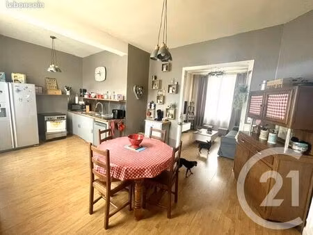 maison 6 pièces 135 m²
