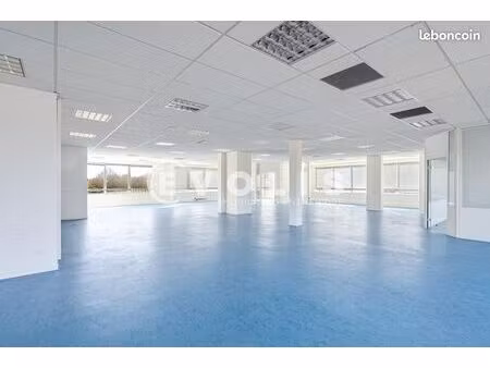 bureaux 752 m²